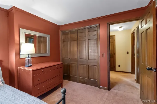 $579,900 | 8240 Clarherst Drive, Clarence, NY 14051