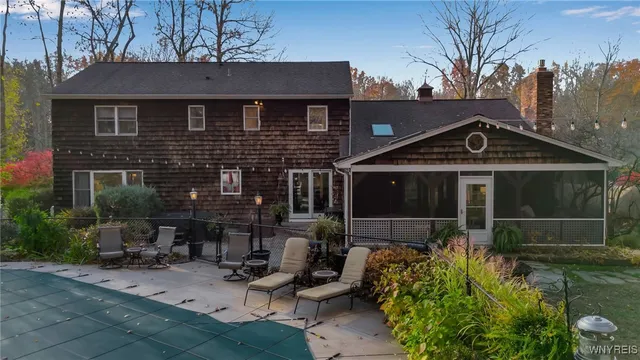 $579,900 | 8240 Clarherst Drive, Clarence, NY 14051