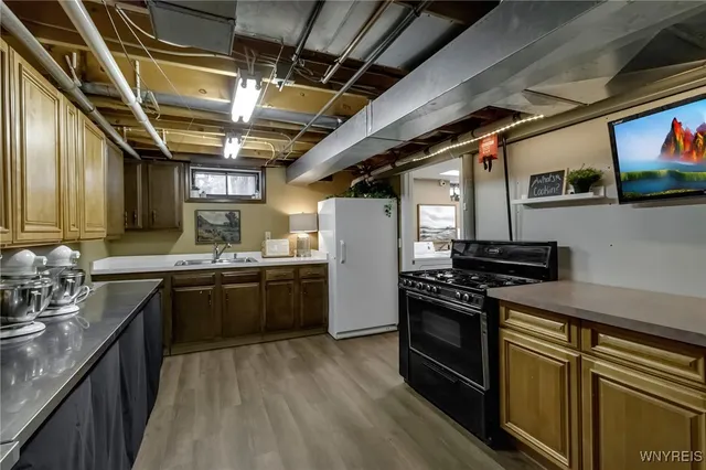 $579,900 | 8240 Clarherst Drive, Clarence, NY 14051