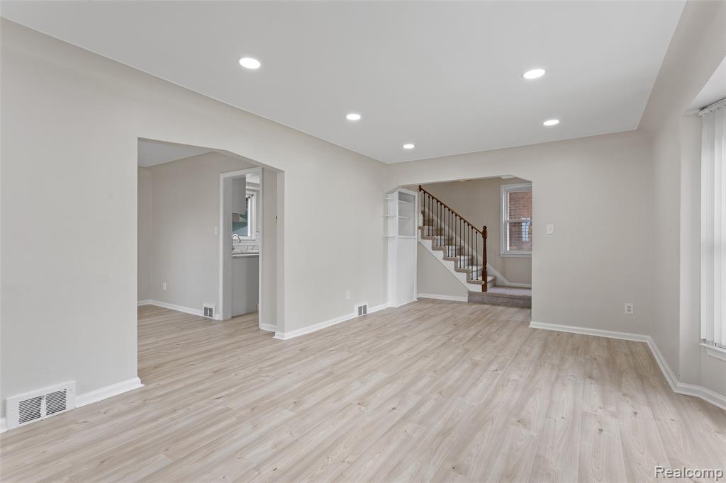 8604 Meyers Road Detroit, MI 48228 - Photo 17 of 39
