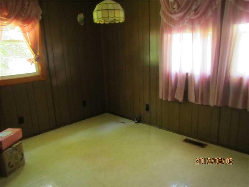 791 Main Road Westport Island, ME 04578 - Photo 13 of 20 Living Room.