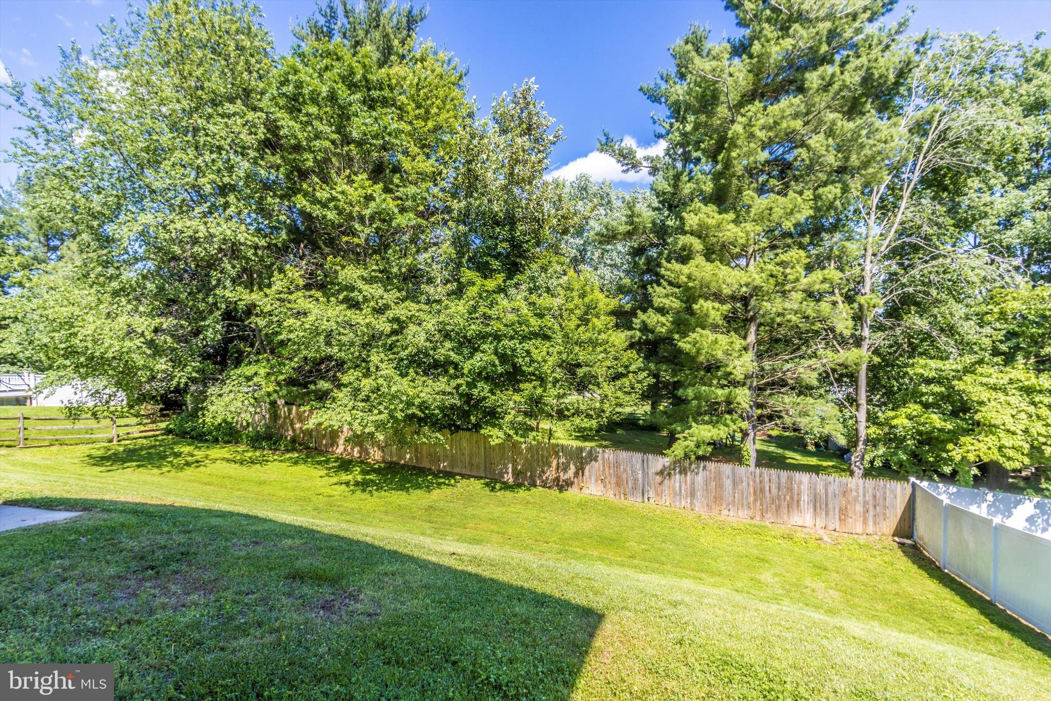 24421 Welsh Road Gaithersburg, MD 20882 - Photo 39 of 43 Nice Rear View