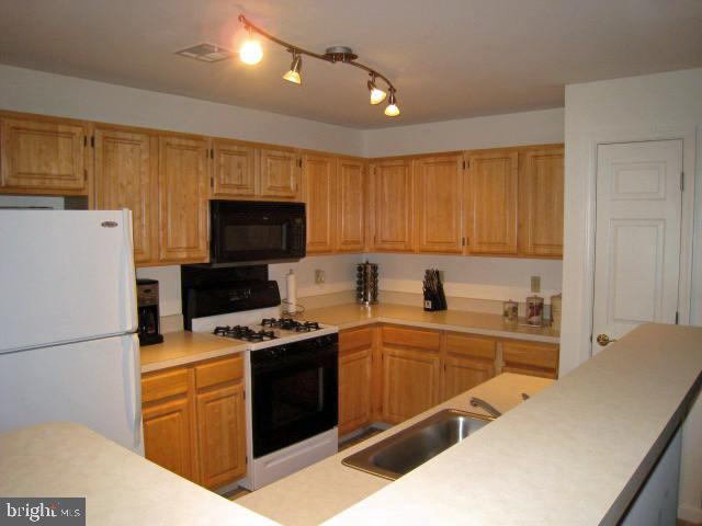 110 Sparrow Road Hummelstown, PA 17036 - Photo 3 of 11 Gallery Image 3