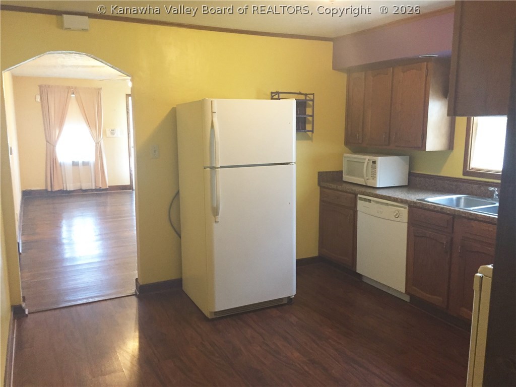 604 Spring Street St. Albans, WV 25177 - Photo 6 of 13 Gallery Image 6