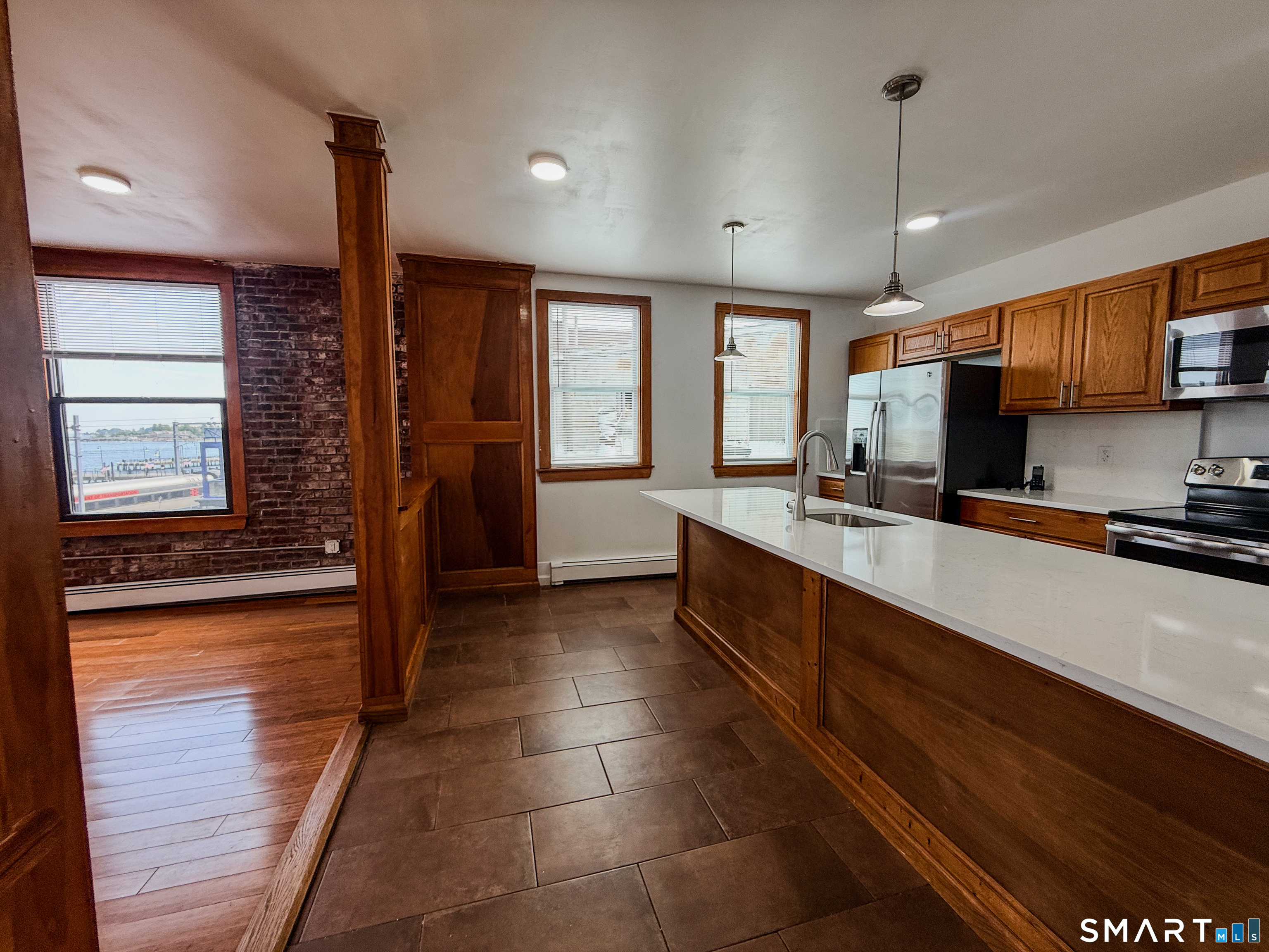 18 Bank Street New London, CT 06320 - Photo 1 of 16