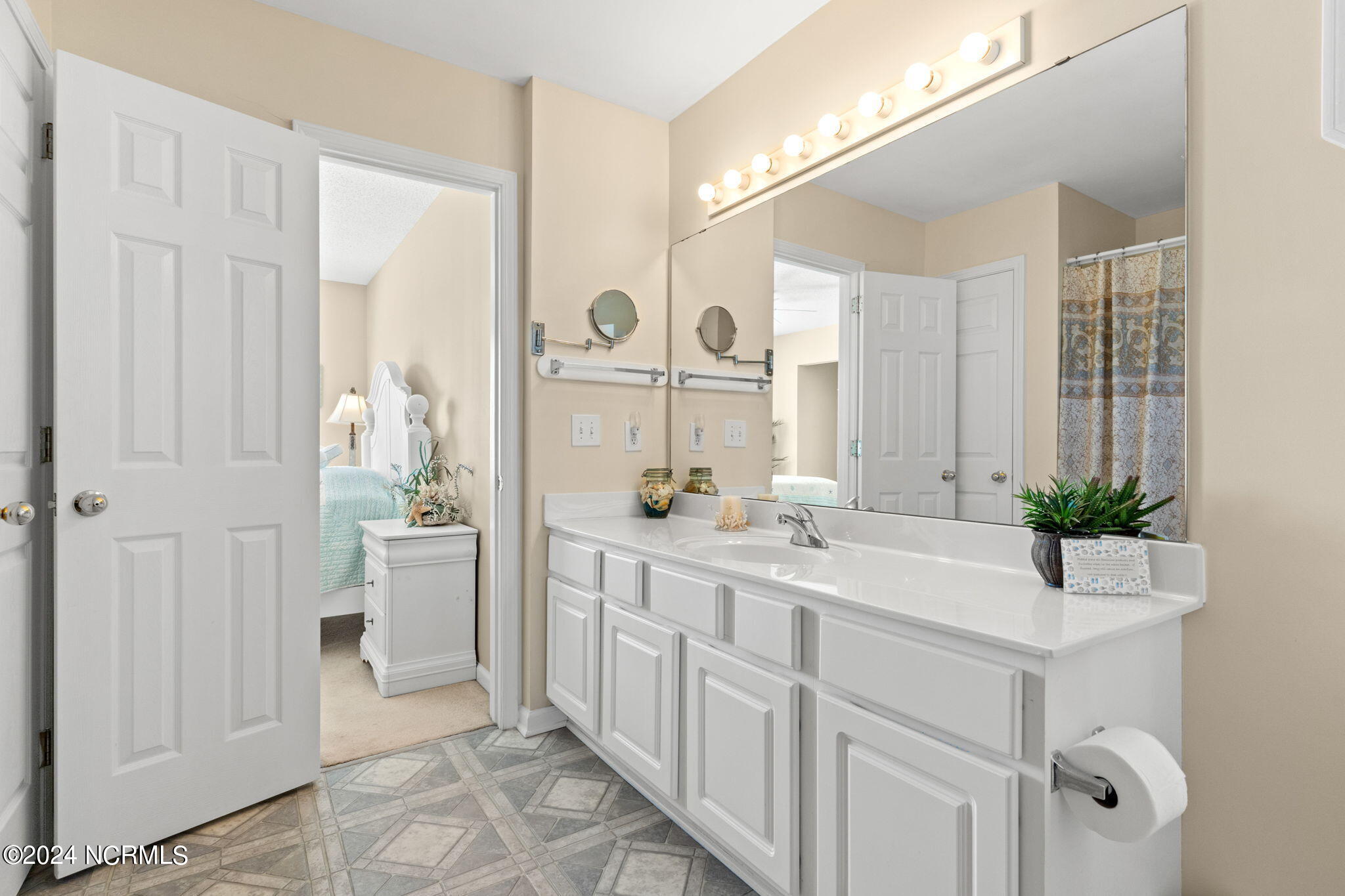 11 Atlantic Way Ocean Isle Beach, NC 28469 - Photo 29 of 64 www.kahunaphoto.com-06912