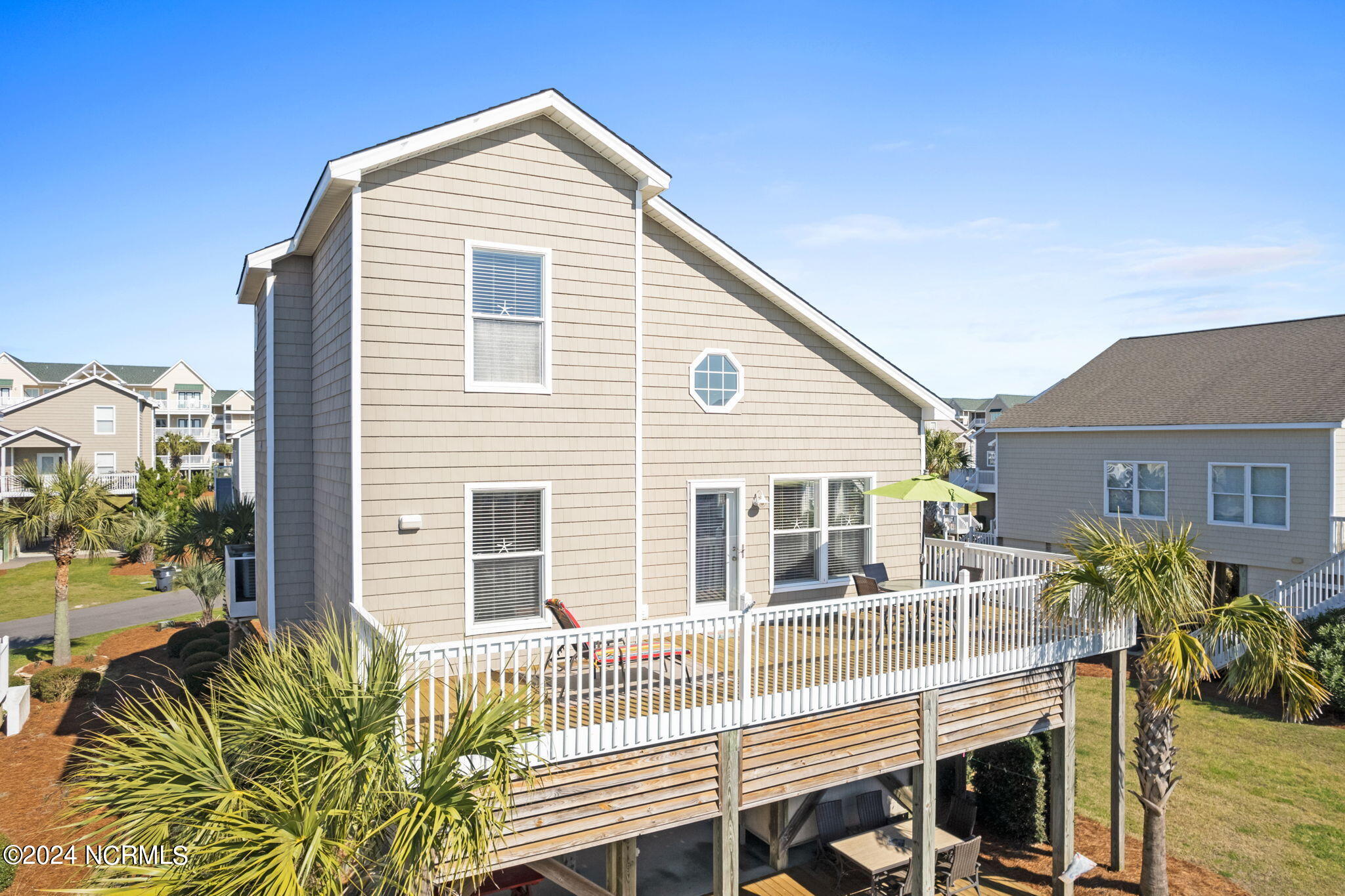 11 Atlantic Way Ocean Isle Beach, NC 28469 - Photo 6 of 64 www.kahunaphoto.com-0540