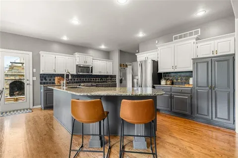 $599,000 | 14014 Briar Drive, Overland Park, KS 66224