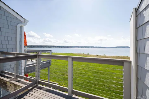 $1,275,000 | 2820 Shipyard Lane, Unit 3M, East Marion, NY 11939