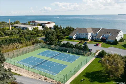 $1,275,000 | 2820 Shipyard Lane, Unit 3M, East Marion, NY 11939