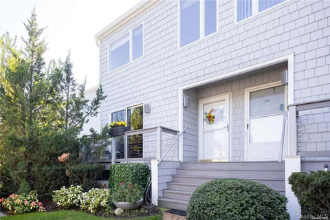 $1,275,000 | 2820 Shipyard Lane, Unit 3M, East Marion, NY 11939