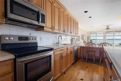 $1,275,000 | 2820 Shipyard Lane, Unit 3M, East Marion, NY 11939