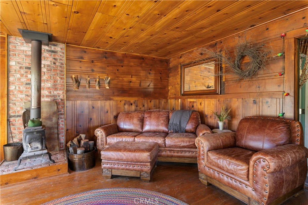 5200 Bartlett Springs Road Upper Lake, CA 95485 - Photo 7 of 36 a project room with furniture and wooden floor