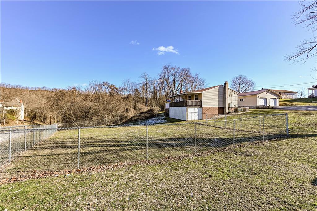 38 Terrace Road Millsboro, PA 15348 - Photo 5 of 30