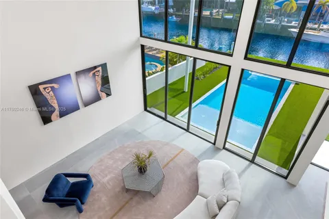 $4,900,000 | 337 Coconut Isle Drive, Fort Lauderdale, FL 33301