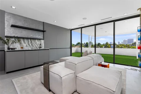 $4,900,000 | 337 Coconut Isle Drive, Fort Lauderdale, FL 33301