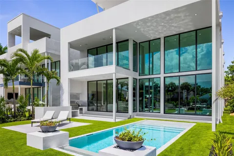 $4,900,000 | 337 Coconut Isle Drive, Fort Lauderdale, FL 33301