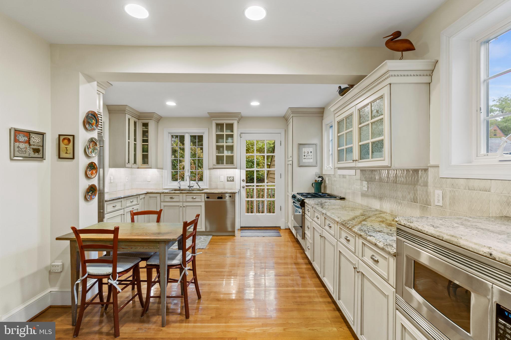 203 Oxford Street Chevy Chase, MD 20815 - Photo 15 of 53