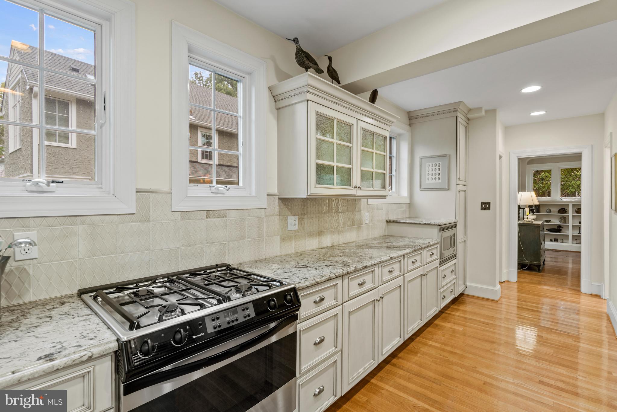 203 Oxford Street Chevy Chase, MD 20815 - Photo 17 of 53