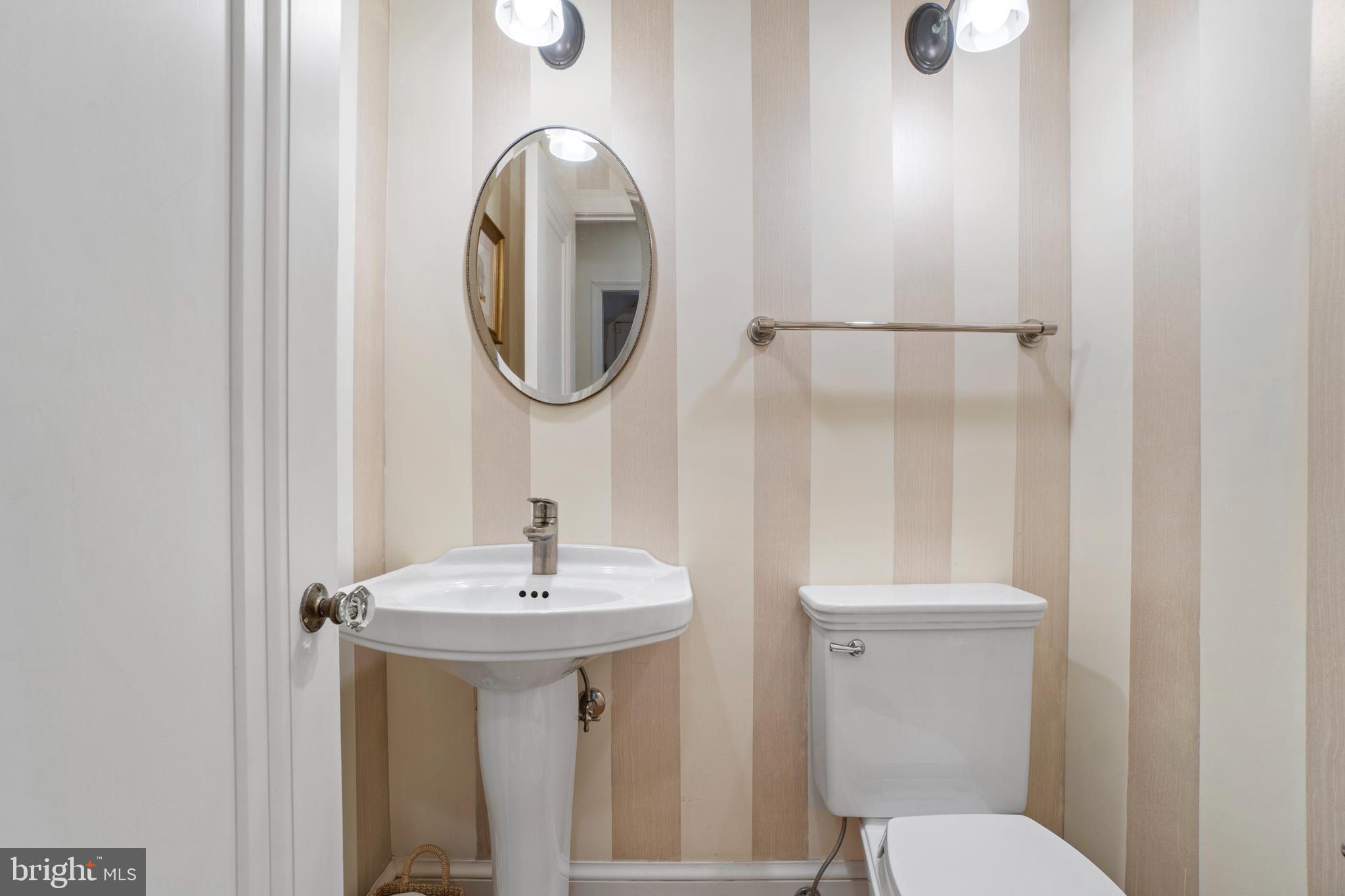 203 Oxford Street Chevy Chase, MD 20815 - Photo 20 of 53