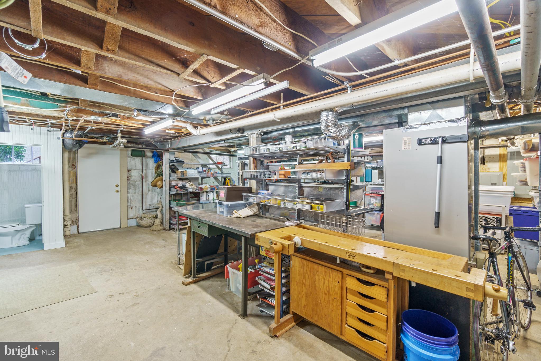 203 Oxford Street Chevy Chase, MD 20815 - Photo 42 of 53