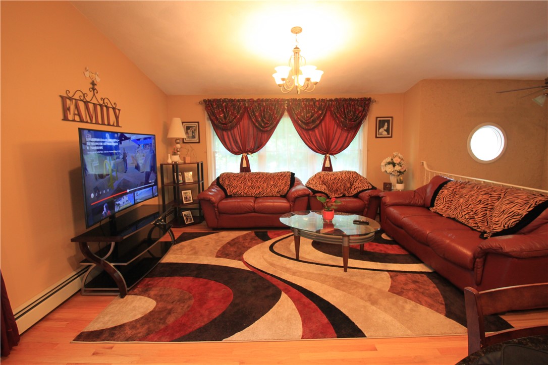 5 Simmons Road Barrington, RI 02806 - Photo 11 of 42 Gallery Image 11