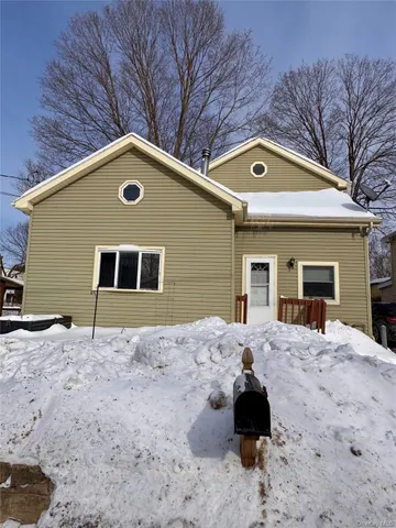 $275,000 | 26 Peenpack Trail, Huguenot, NY 12746