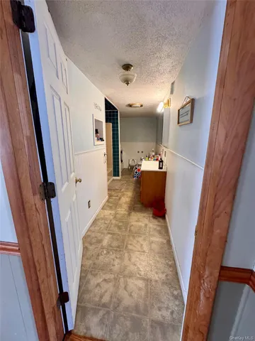 $275,000 | 26 Peenpack Trail, Huguenot, NY 12746