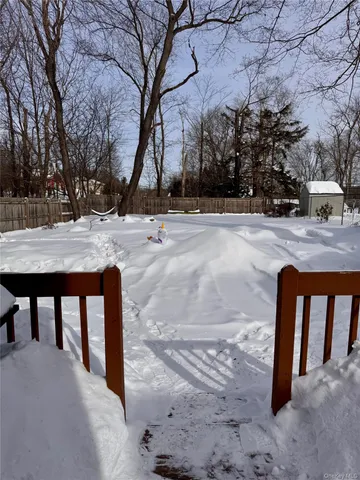 $275,000 | 26 Peenpack Trail, Huguenot, NY 12746