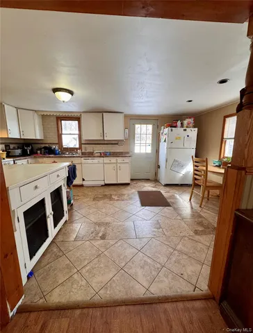 $275,000 | 26 Peenpack Trail, Huguenot, NY 12746