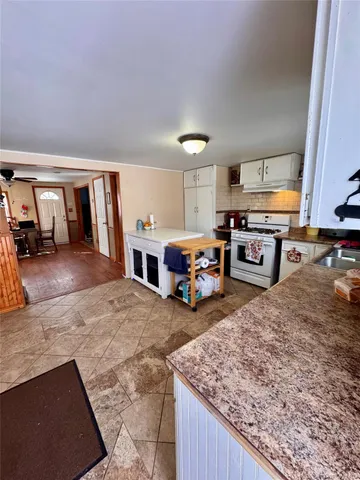 $275,000 | 26 Peenpack Trail, Huguenot, NY 12746