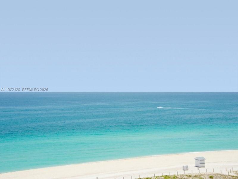 5875 Collins Avenue, Unit 1008 Miami Beach, FL 33140 - Photo 11 of 21