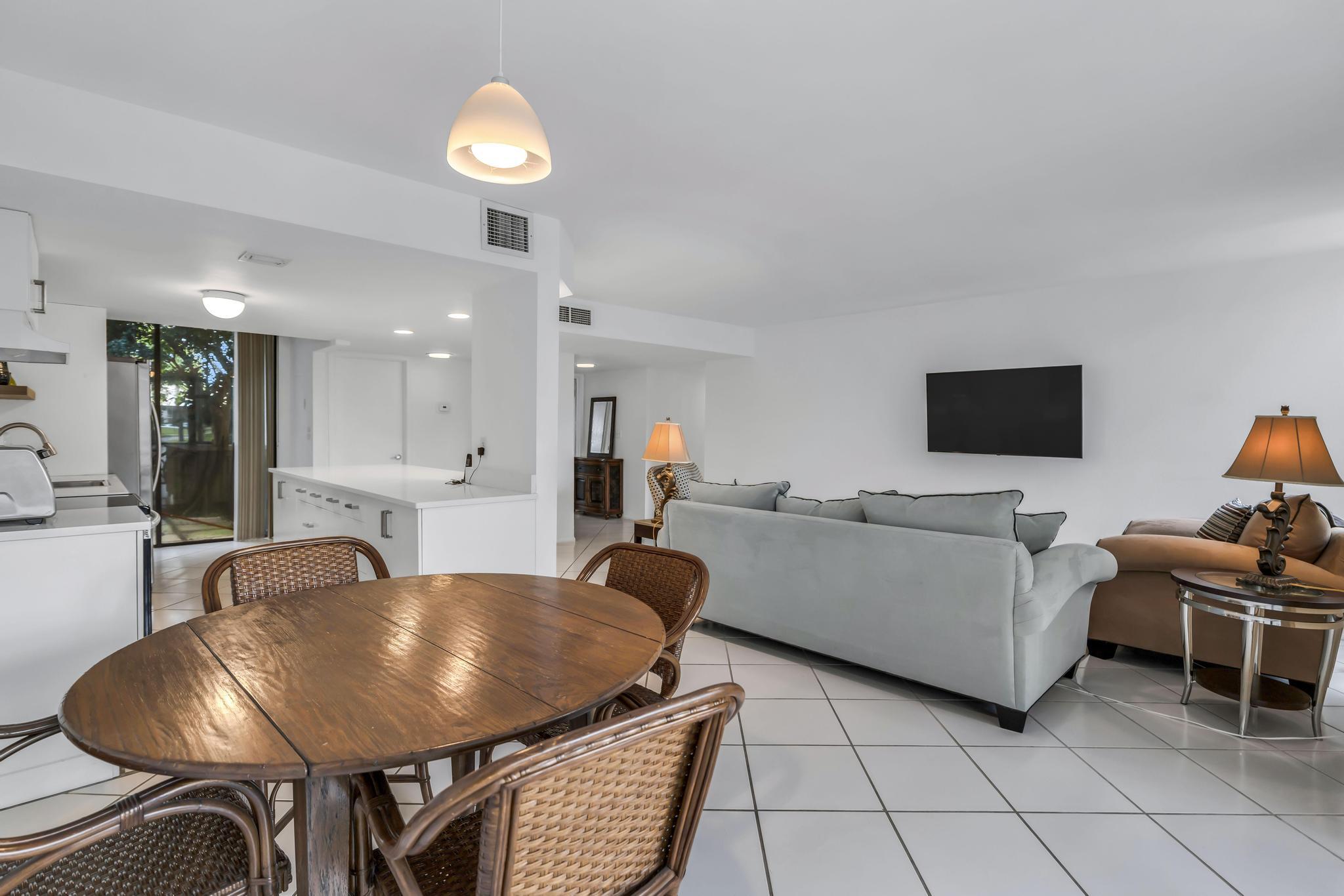 2003 Bridgewood Drive, Unit 2003 Boca Raton, FL 33434 - Photo 11 of 94 022