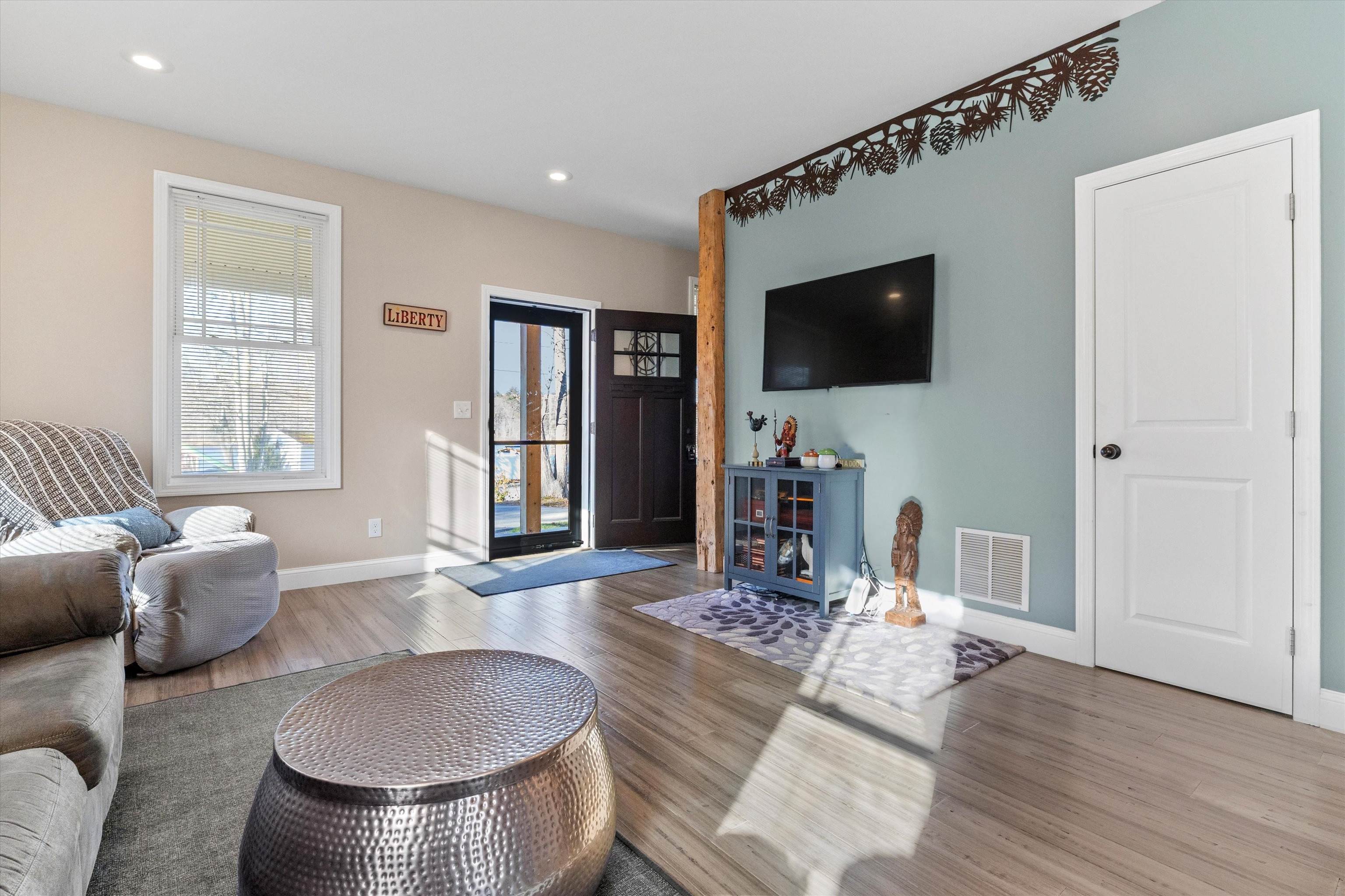 7 Gena Avenue Derry, NH 03038 - Photo 7 of 33