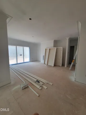 a view of empty room with window