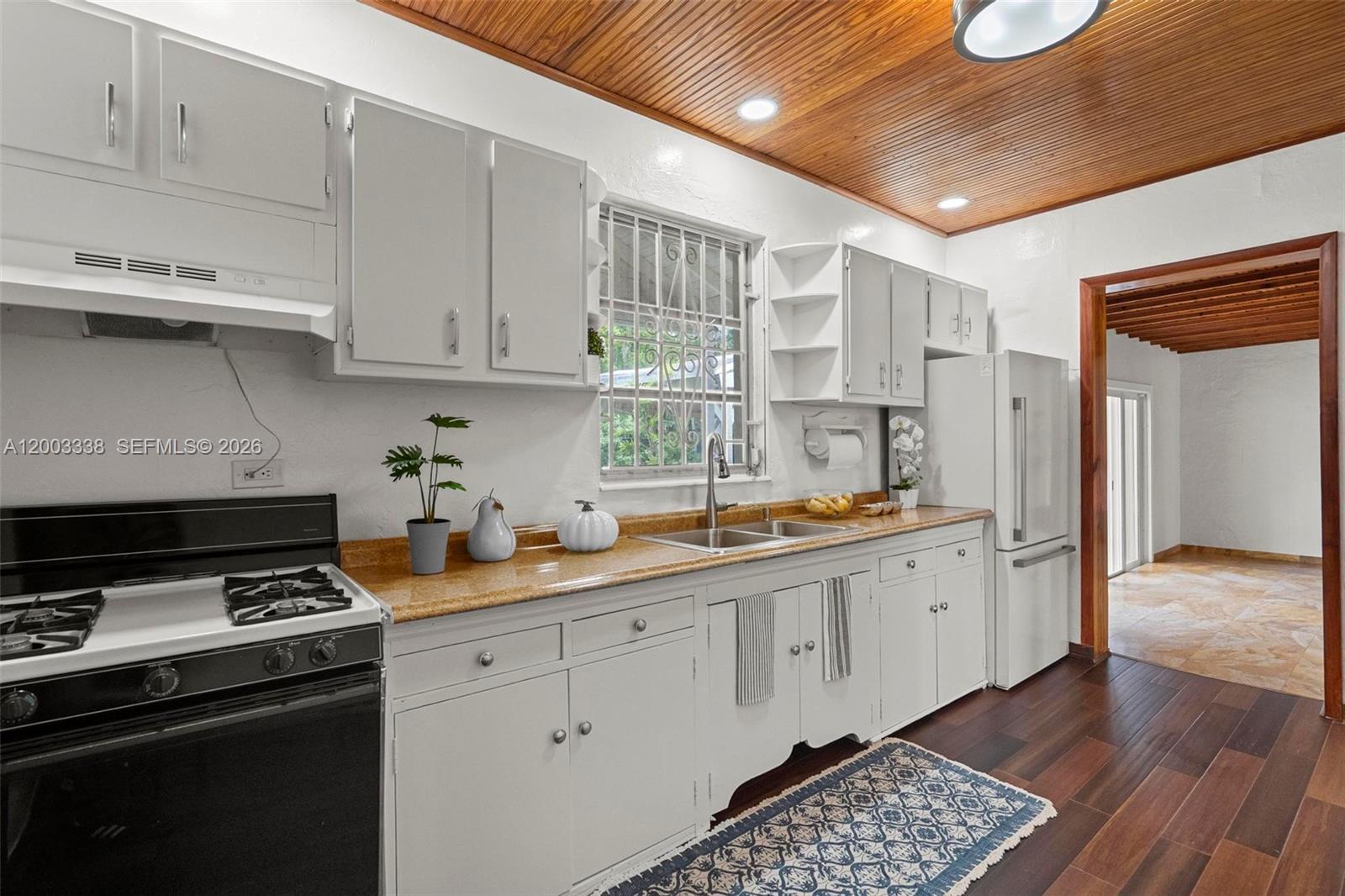 1879 Southwest 16th Street Miami, FL 33145 - Photo 16 of 46