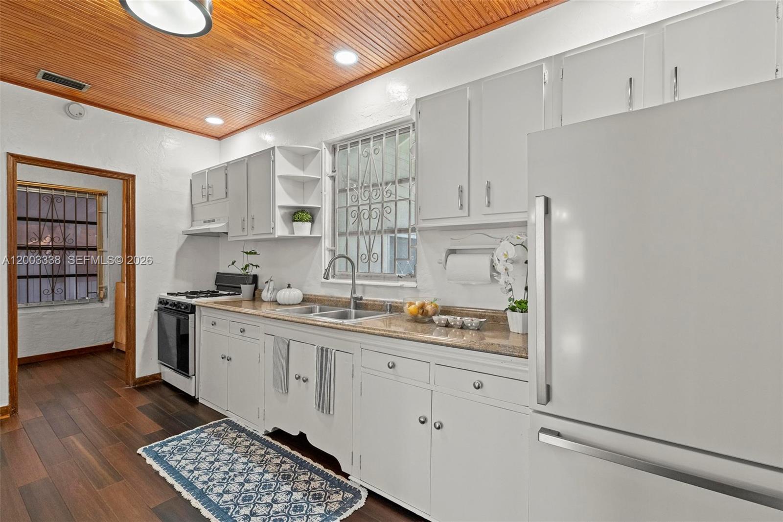 1879 Southwest 16th Street Miami, FL 33145 - Photo 19 of 46