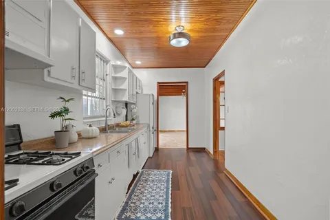 $900,000 | 1879 Southwest 16th Street, Miami, FL 33145