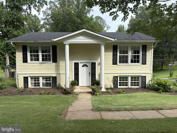 $470,000 | 665 Holly Corner Road, Fredericksburg, VA 22406