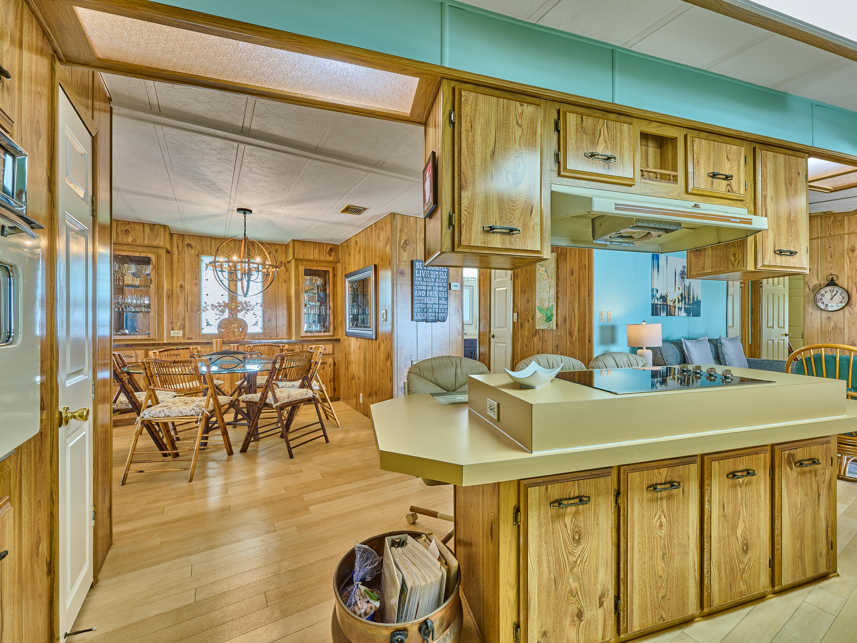 7626 Southeast Independence Avenue Hobe Sound, FL 33455 - Photo 12 of 64 C PYL 0021