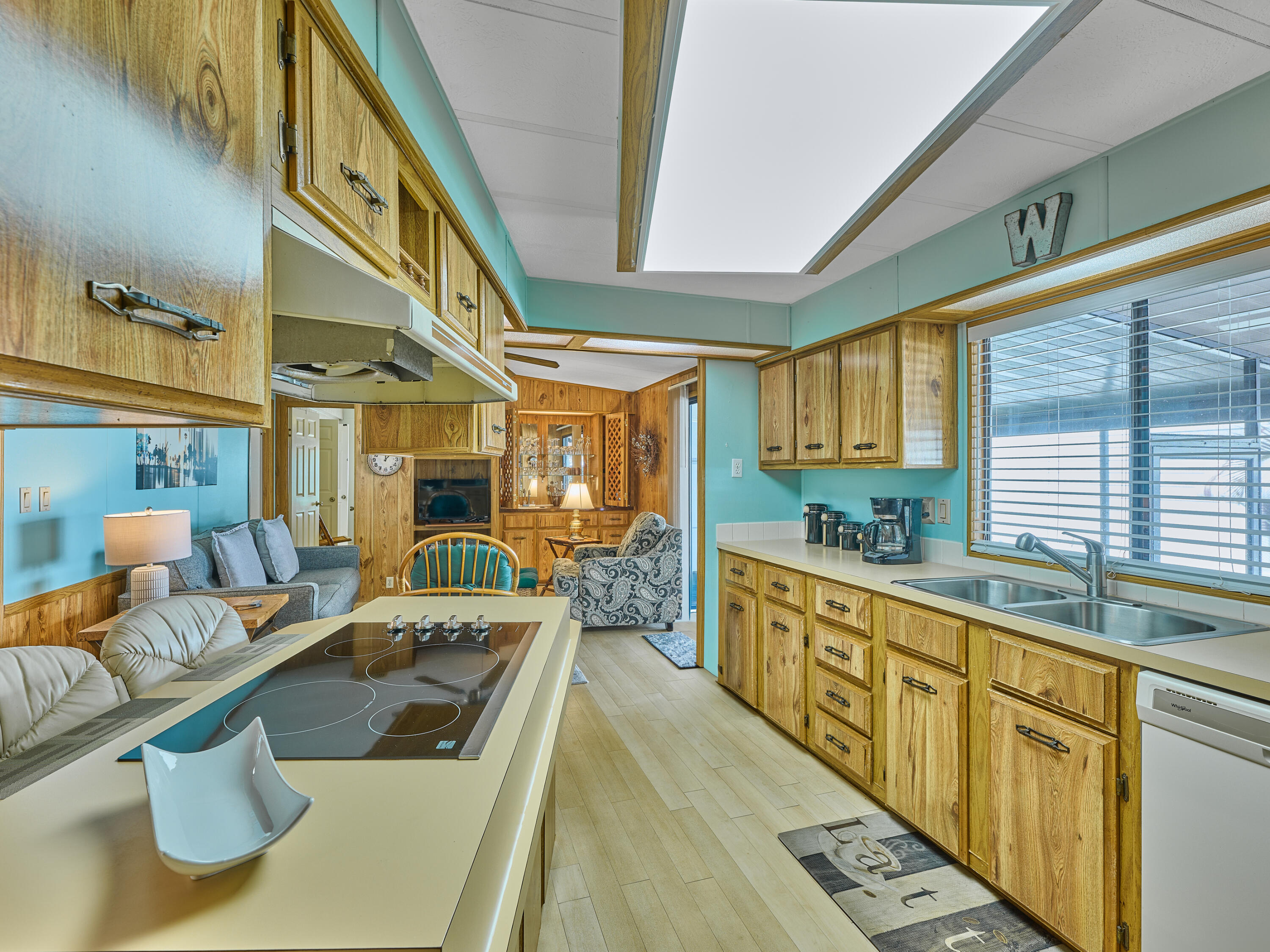 7626 Southeast Independence Avenue Hobe Sound, FL 33455 - Photo 13 of 64 C PYL 0022