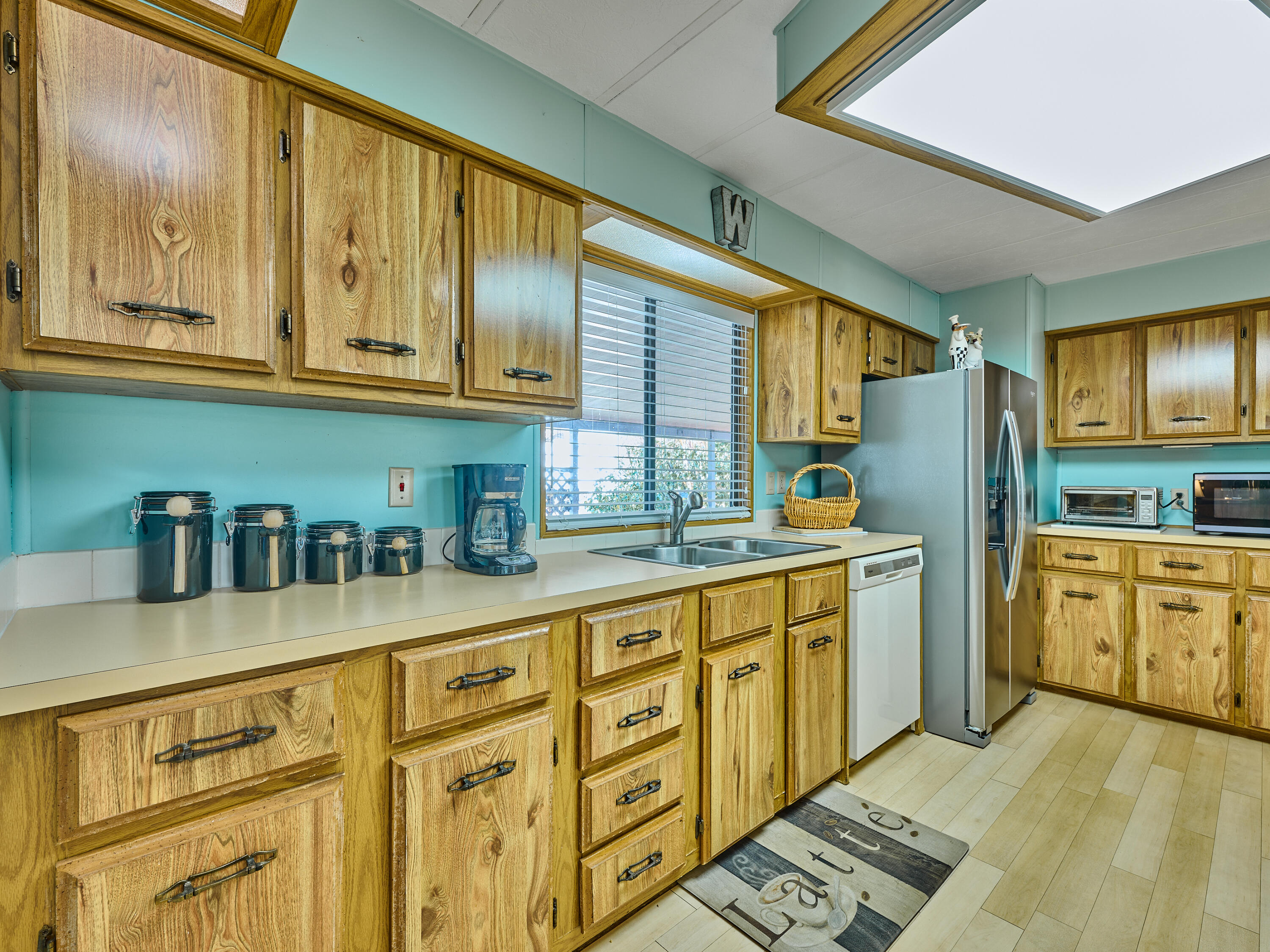 7626 Southeast Independence Avenue Hobe Sound, FL 33455 - Photo 15 of 64 C PYL 0024