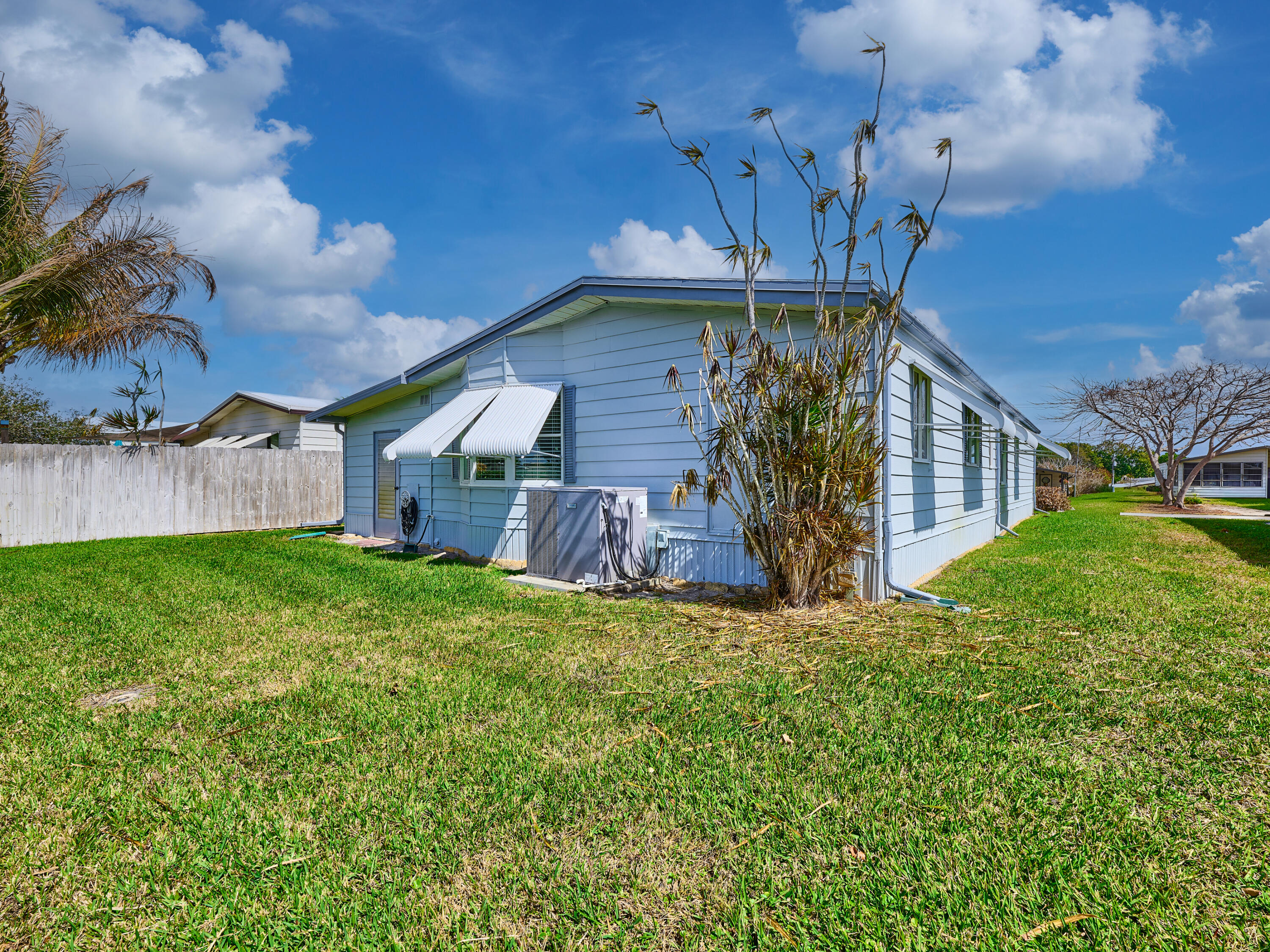 7626 Southeast Independence Avenue Hobe Sound, FL 33455 - Photo 52 of 64 C PYL 0010