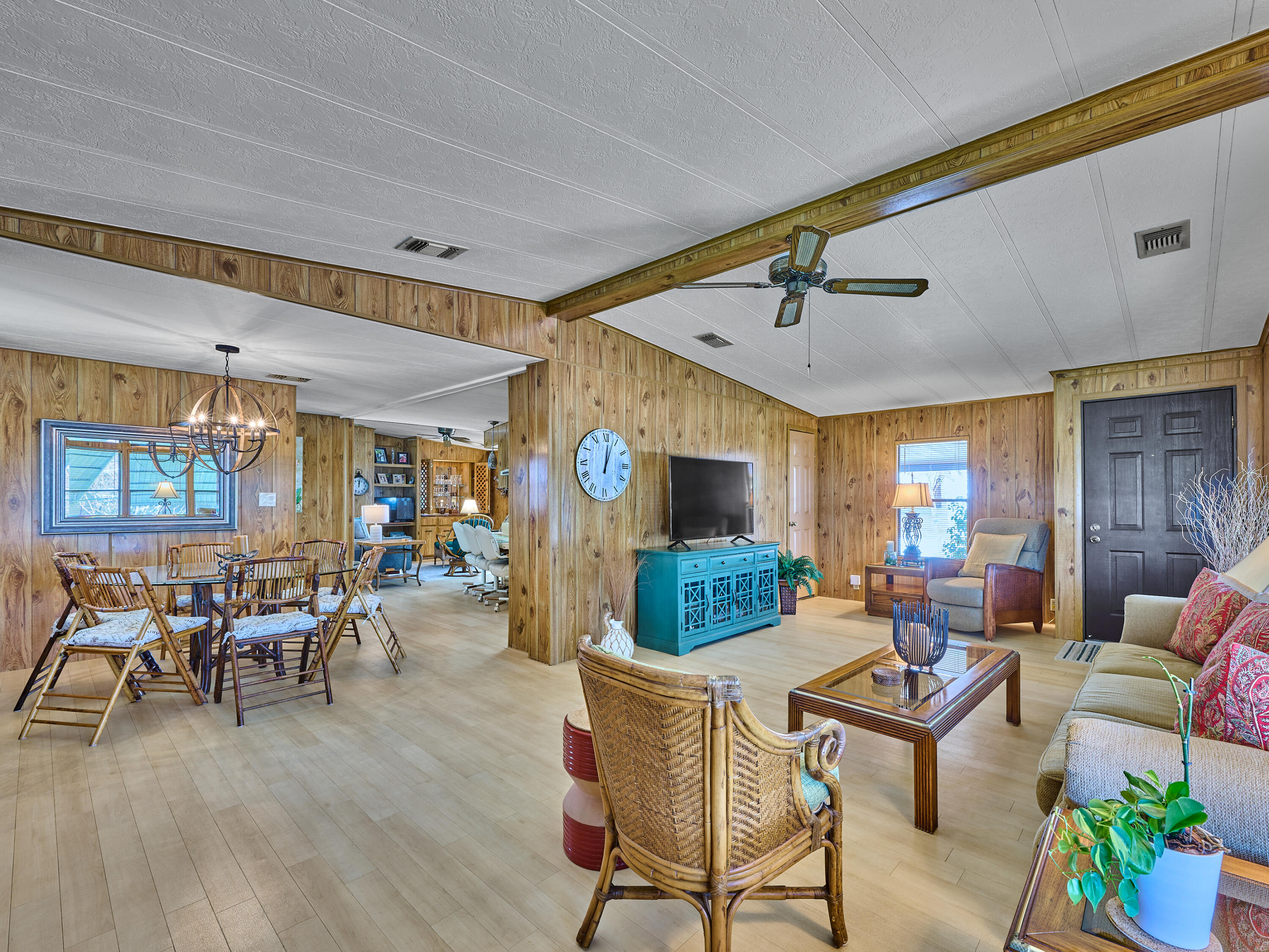 7626 Southeast Independence Avenue Hobe Sound, FL 33455 - Photo 6 of 64 C PYL 0015