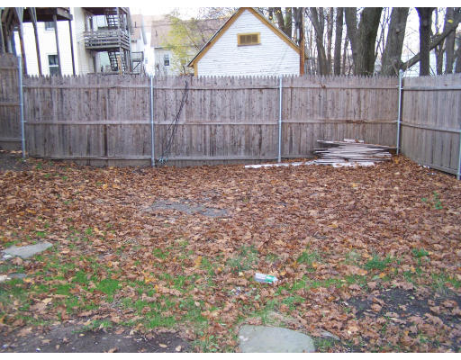 21 Thenius Street Worcester, MA 01607 - Photo 16 of 18 Gallery Image 16