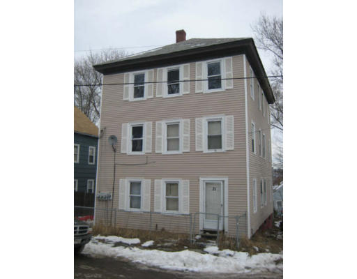 21 Thenius Street Worcester, MA 01607 - Photo 3 of 18 Gallery Image 3