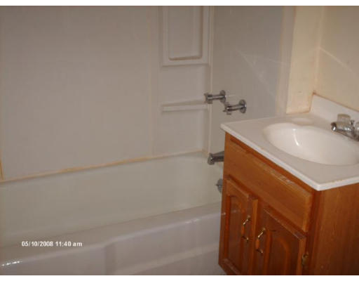 21 Thenius Street Worcester, MA 01607 - Photo 10 of 18 Gallery Image 10