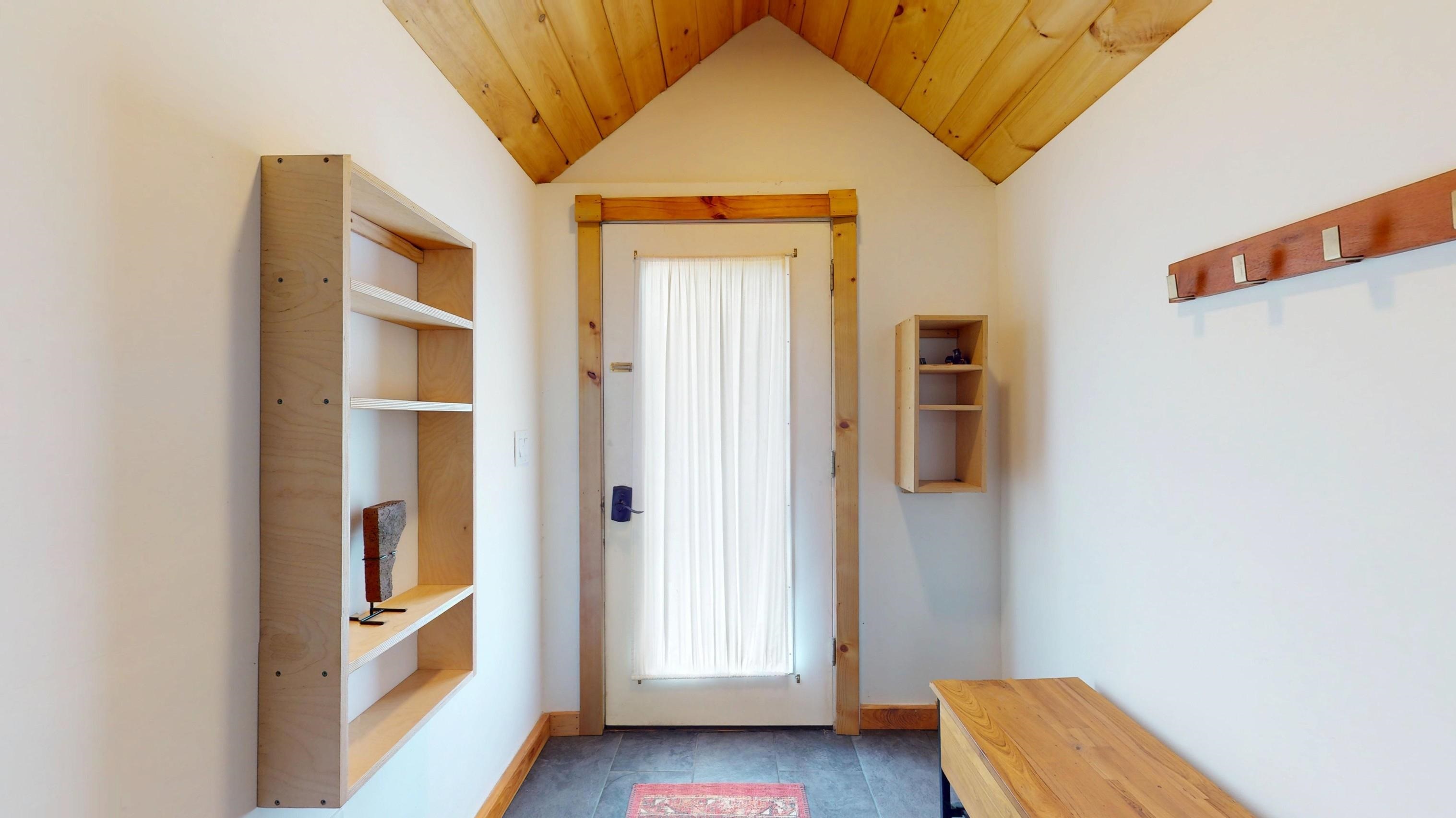 3979 River Road New Haven, VT 05472 - Photo 4 of 39