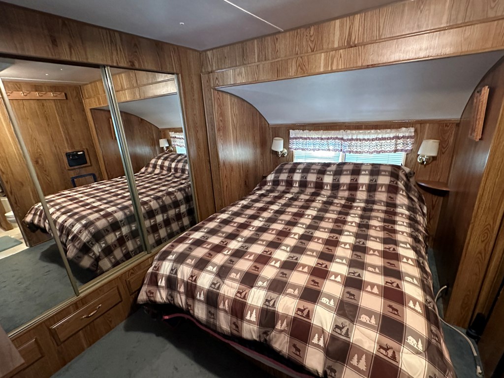 8 E Street Cascade, ID 83611 - Photo 6 of 20 Bedroom