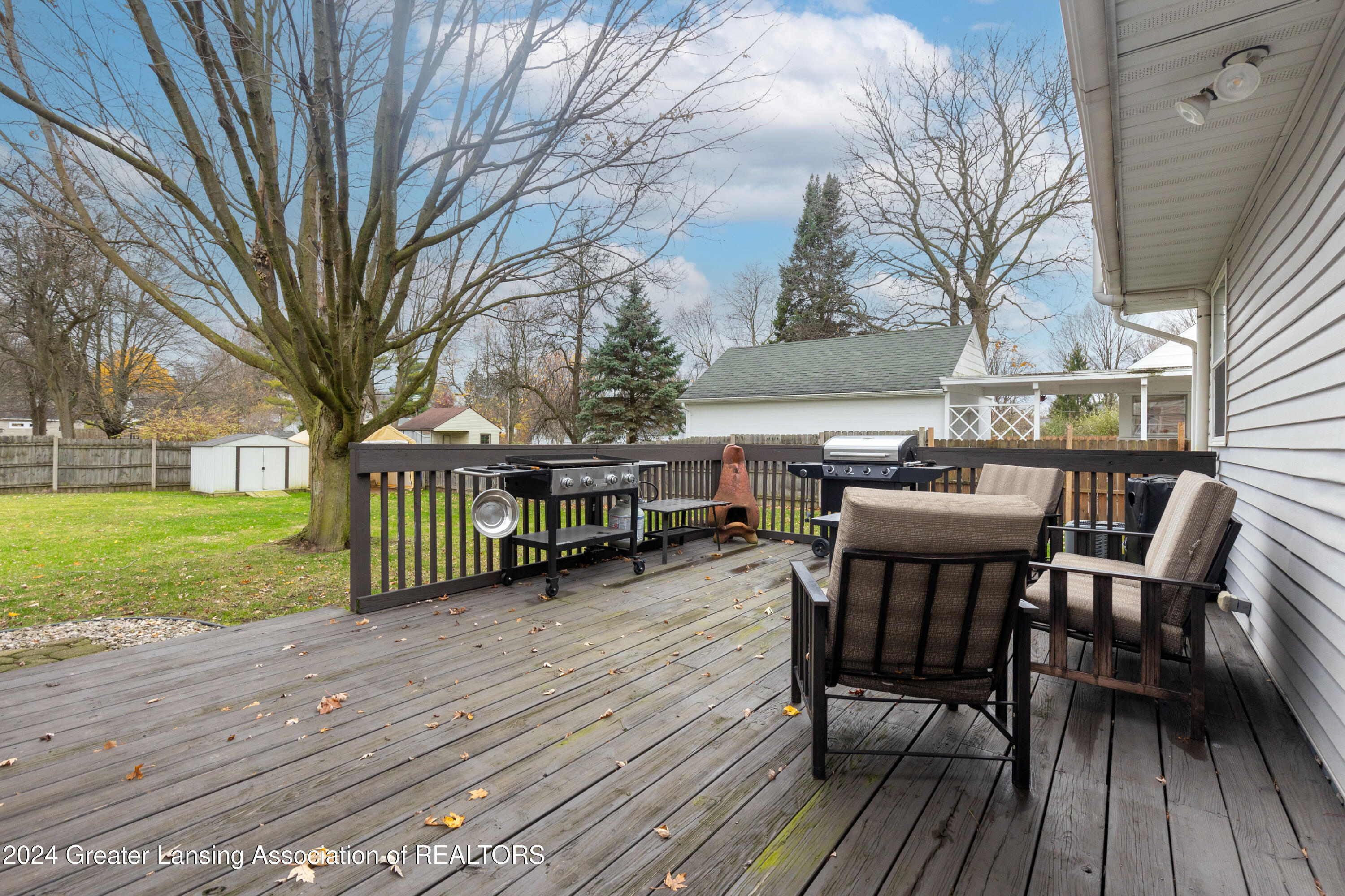 322 East Sheridan Road Lansing, MI 48906 - Photo 21 of 28 Deck